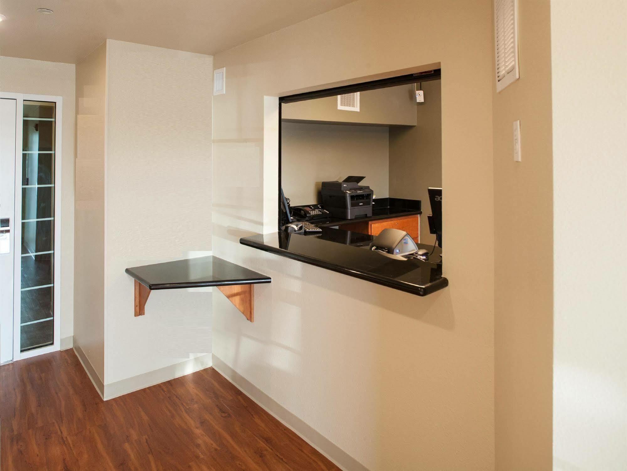 Extended Stay America Select Suites - Charleston - Ashley Phosphate Rd. North Charleston Exterior foto
